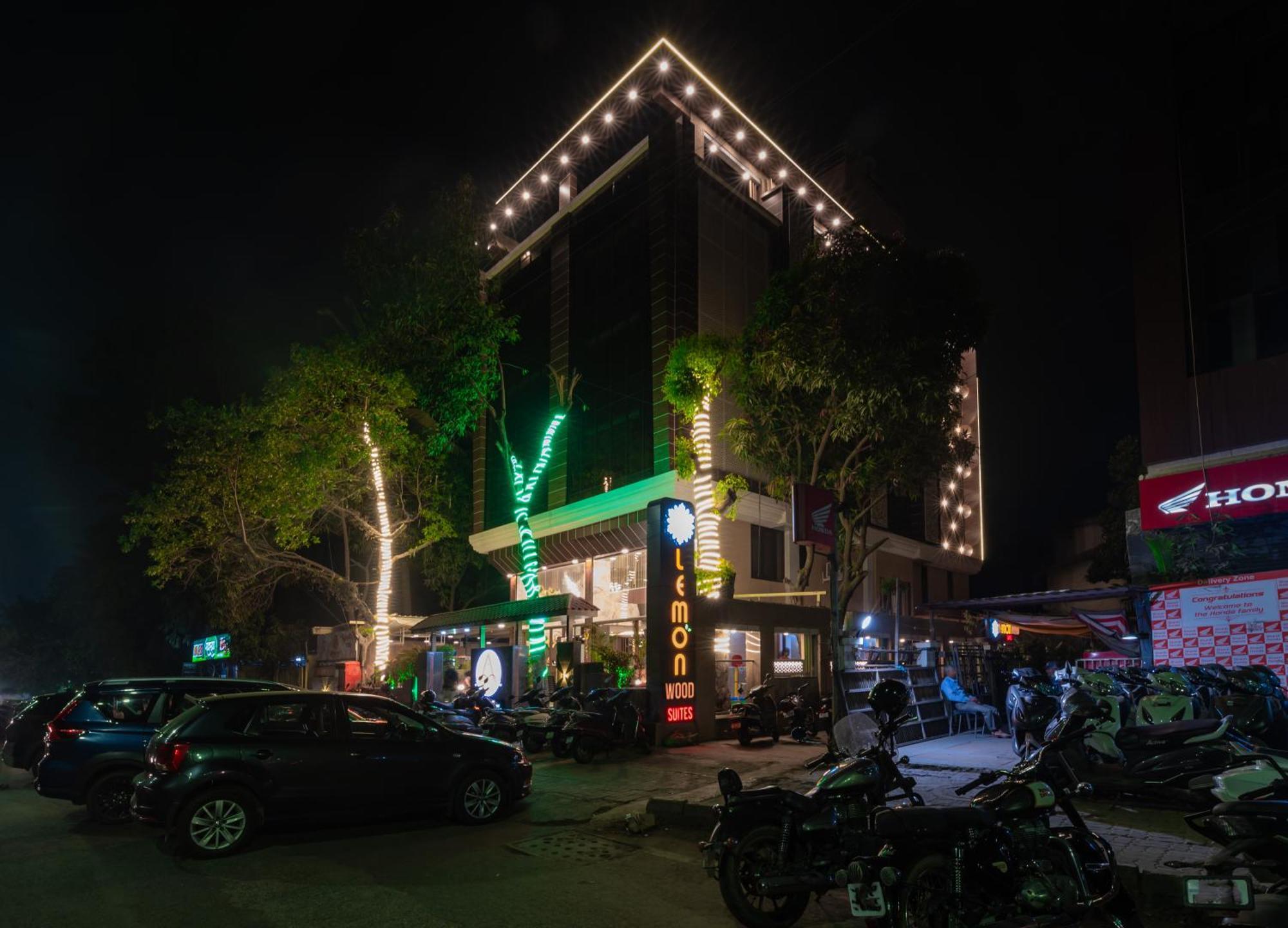 Lemon Wood Suites ปูเน่ ภายนอก รูปภาพ