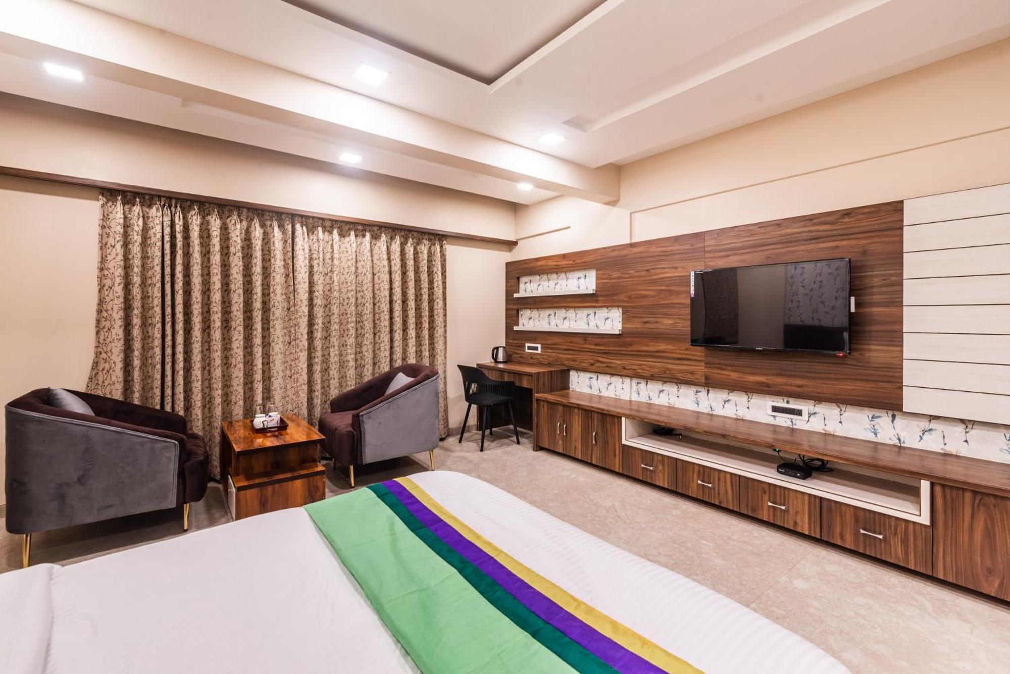 Lemon Wood Suites ปูเน่ ภายนอก รูปภาพ