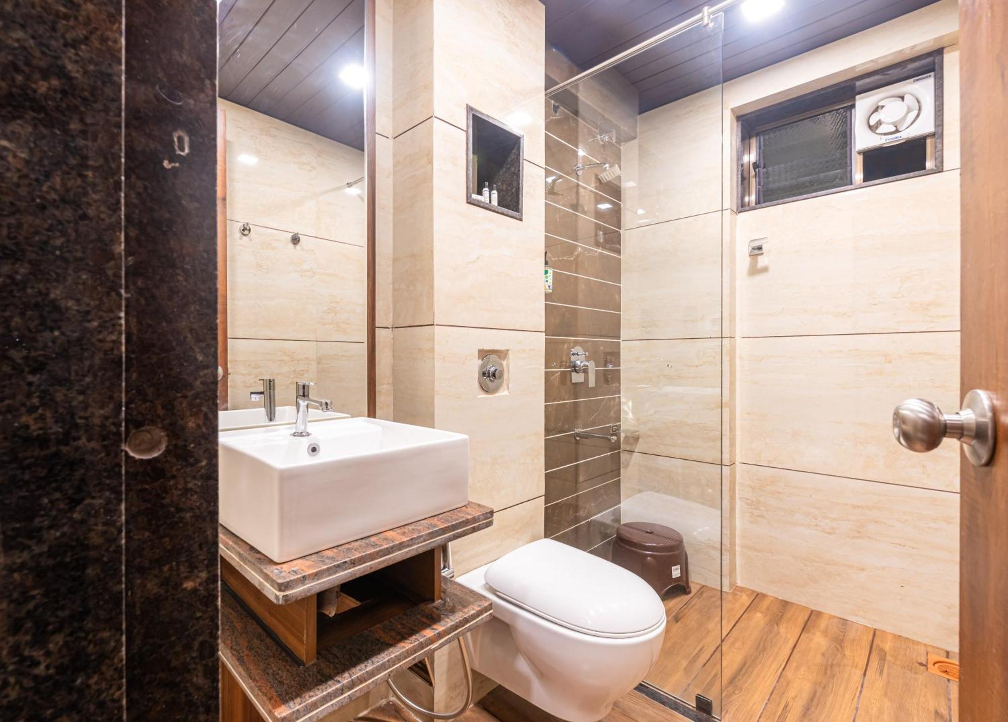 Lemon Wood Suites ปูเน่ ภายนอก รูปภาพ