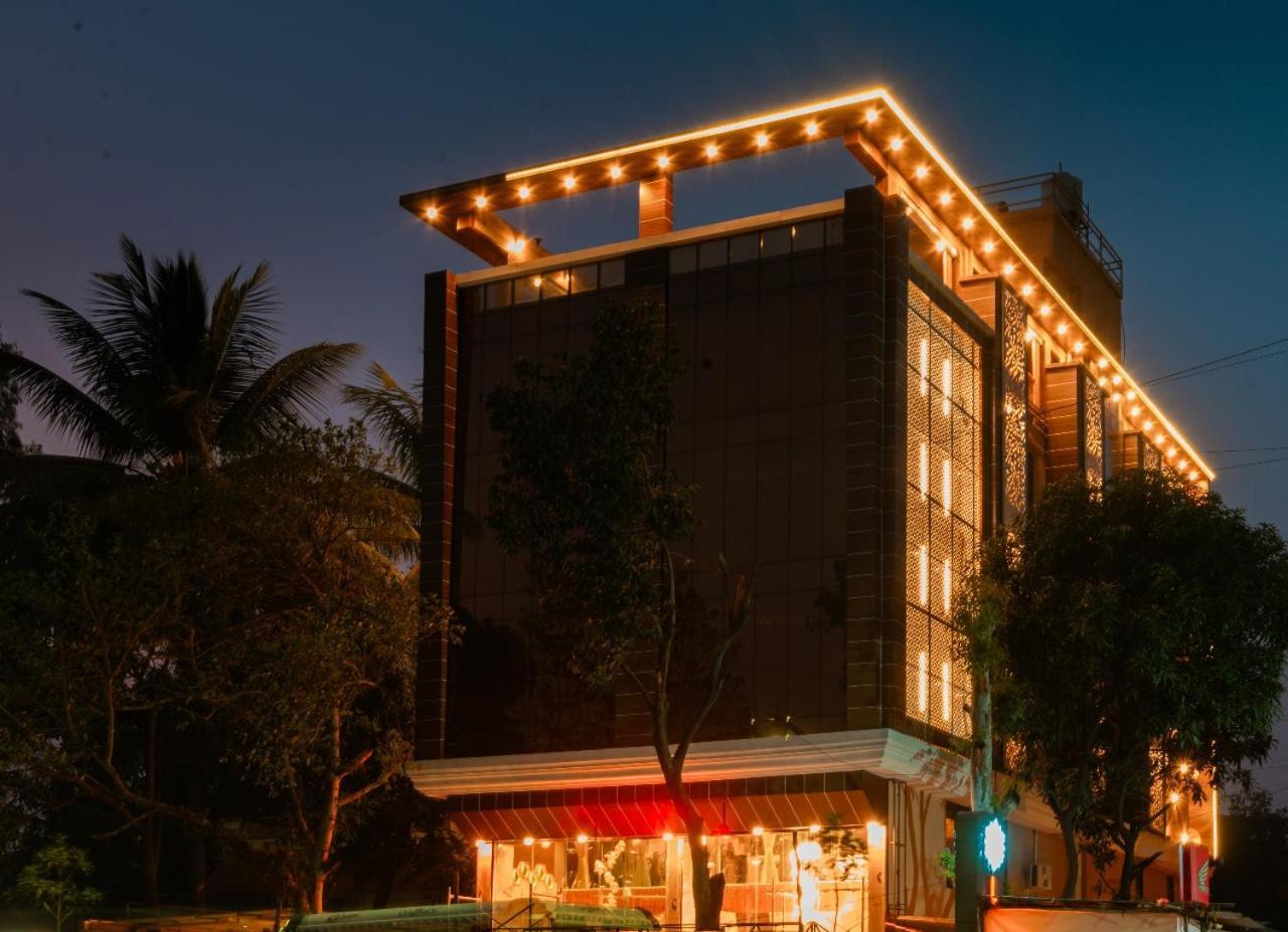 Lemon Wood Suites ปูเน่ ภายนอก รูปภาพ